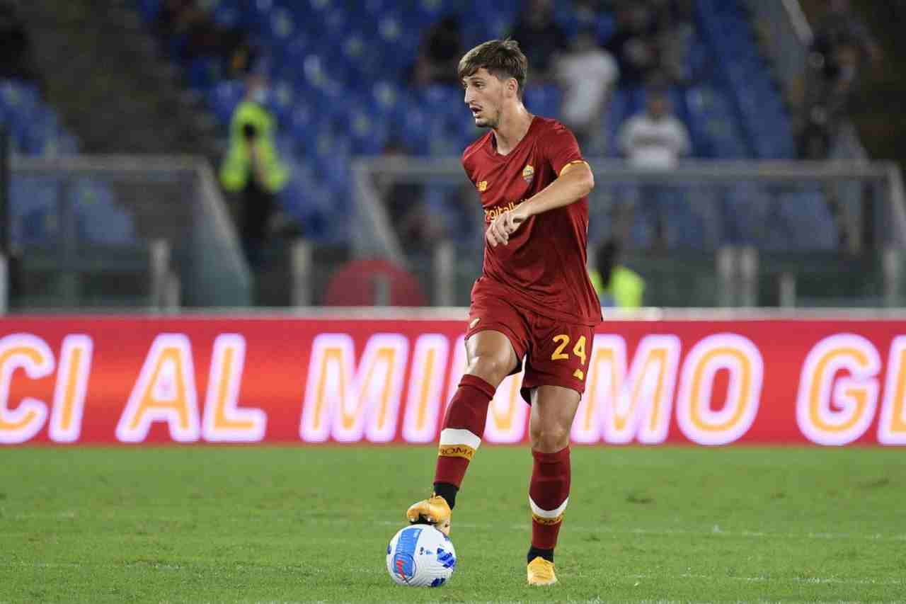 Marash Kumbulla con la maglia della Roma